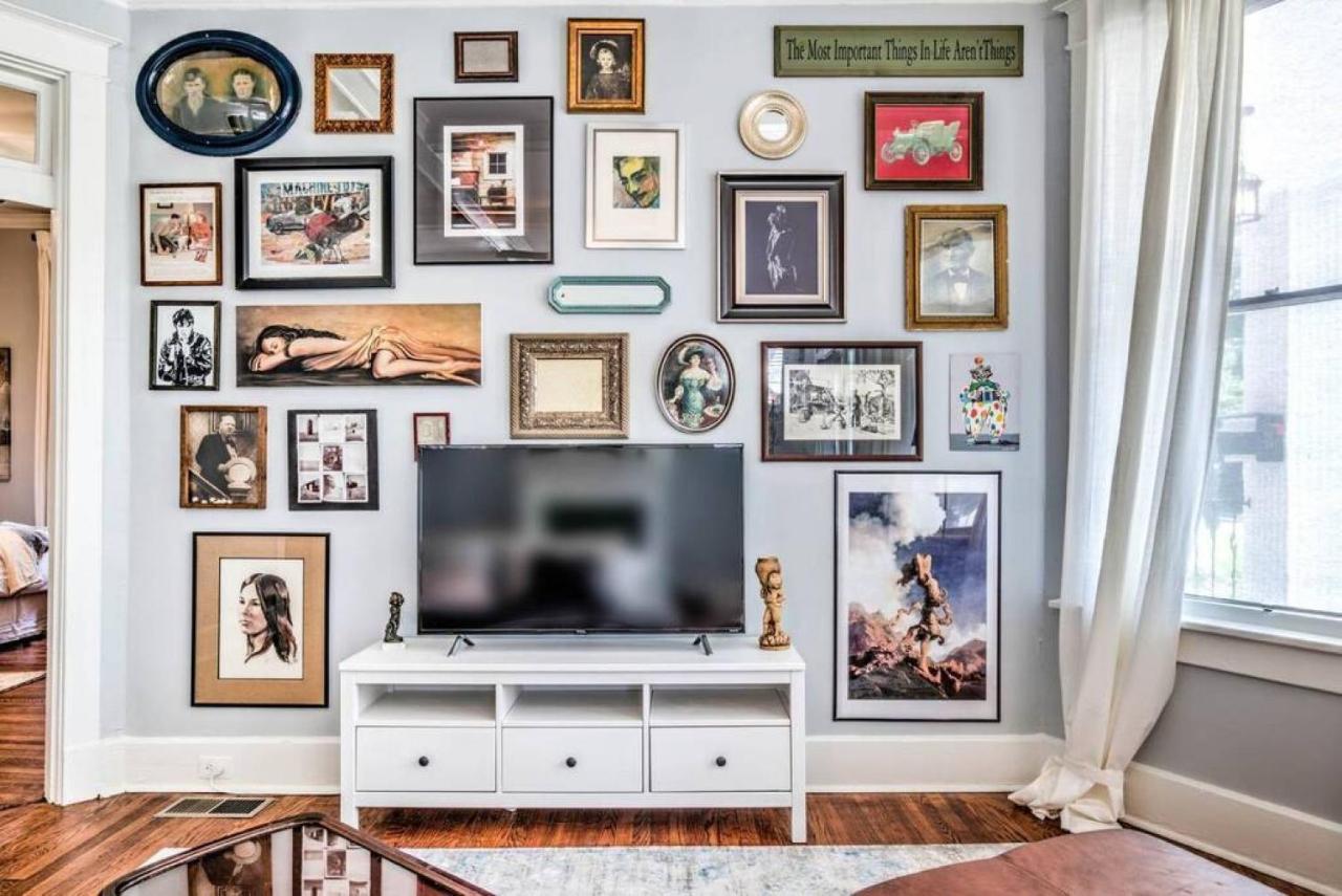 Elegant Colonial With Lovely Details And Character Memphis Esterno foto