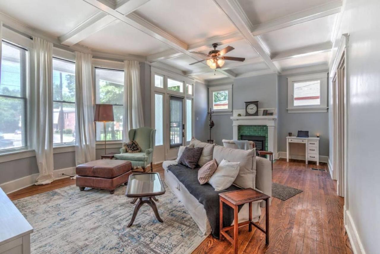 Elegant Colonial With Lovely Details And Character Memphis Esterno foto