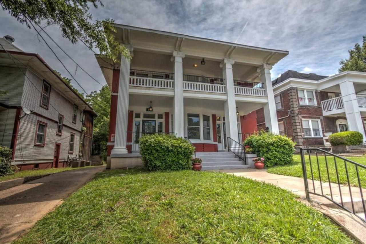 Elegant Colonial With Lovely Details And Character Memphis Esterno foto